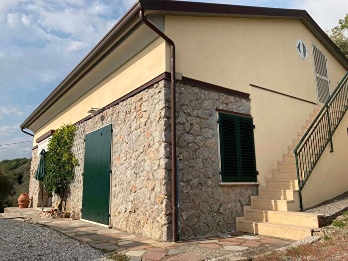 Casa trilocale in vendita in Castelnuovo Magra