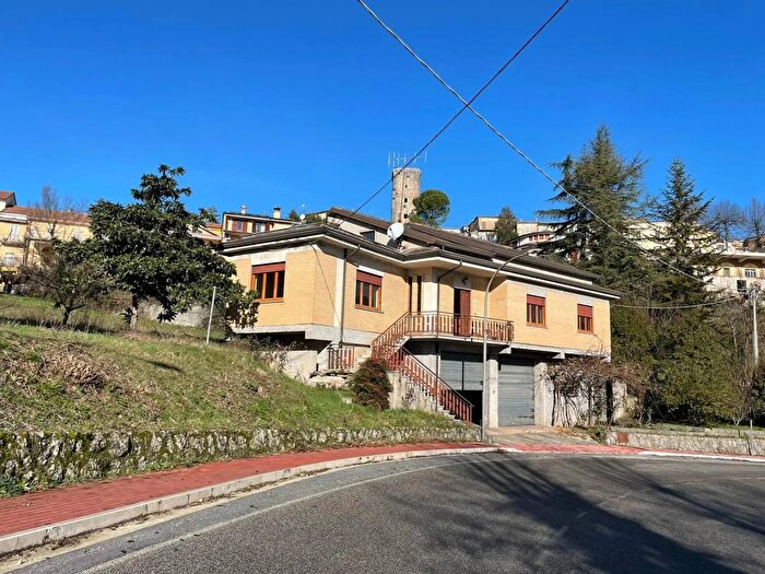 Casa con 6 locali in vendita in Via Santa Maria Fontechiari Frosinone, Fontechiari