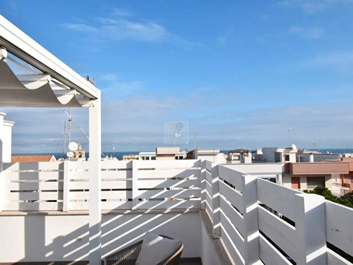 Appartamento quadrilocale in vendita in Via Pompeo Sarnelli, Polignano A Mare