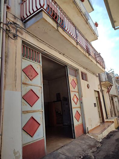 Appartamento con 5 locali in vendita in Via Giuseppe Gulisano, Santa Maria Di Licodia