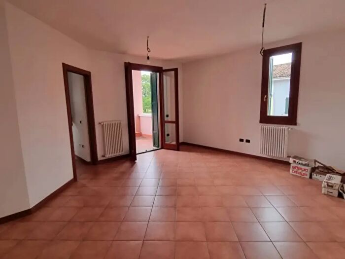 Appartamento trilocale in vendita in Via Roma, Rolo