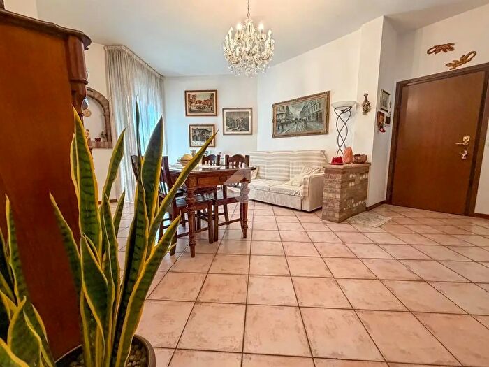 Appartamento trilocale in vendita in Via Don Luigi Sturzo, Manerbio