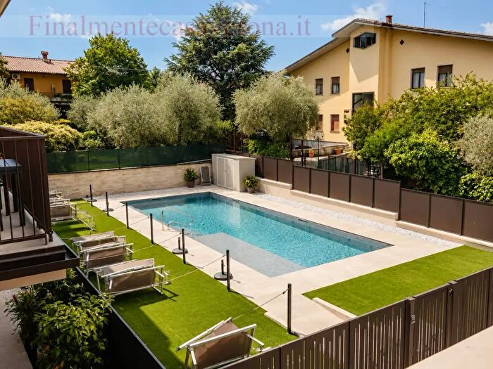 Appartamento trilocale in vendita in Vicolo Casara, Lazise
