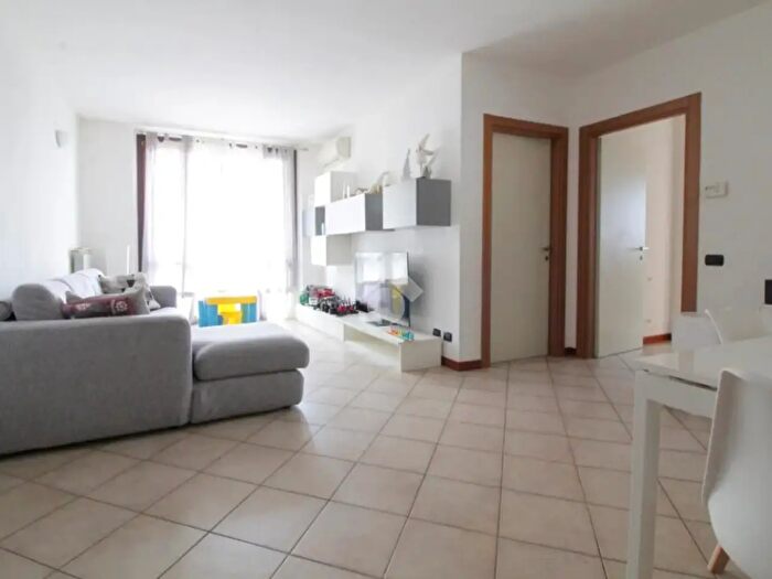 Appartamento trilocale in vendita in Via Monsignor Giuseppe Beccaria, Lodi