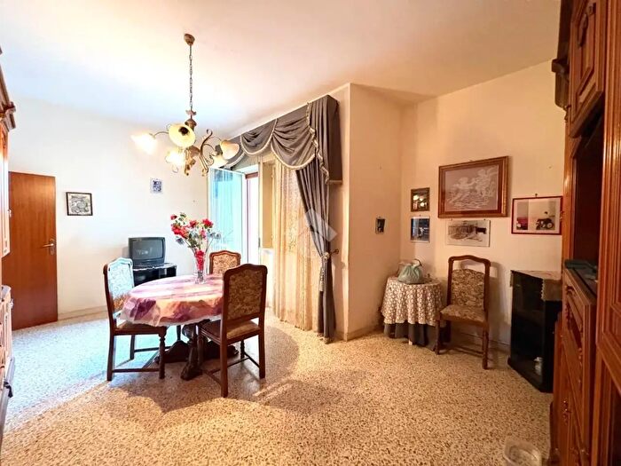 Appartamento quadrilocale in vendita in Via Contessa Entellina, Palermo