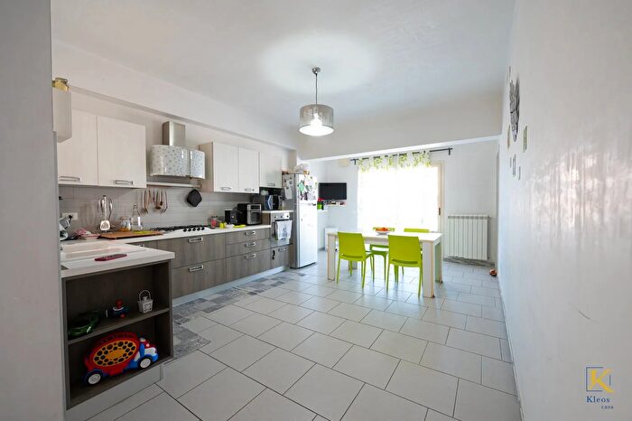 Appartamento con 6 locali in vendita in Via Generale Diaz, Vittoria