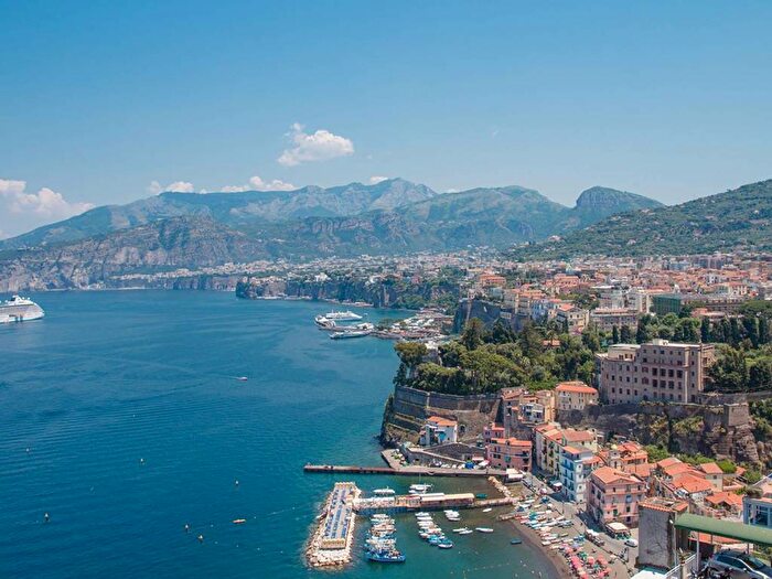 Appartamento bilocale in affitto in Via Priora, Sorrento