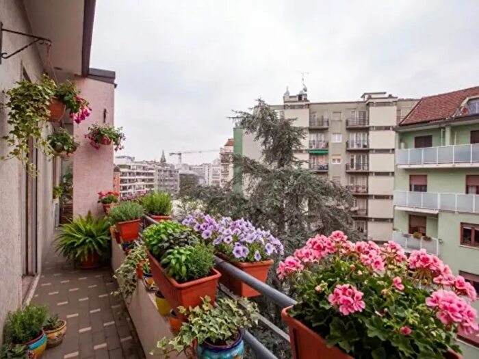 Appartamento quadrilocale in vendita in Via Francesco Koristka, Milano