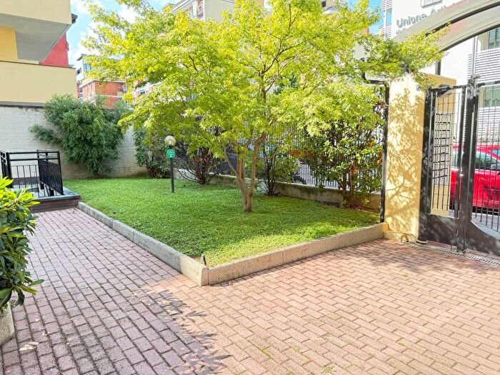 Appartamento bilocale in affitto in via DOBERDO, Villa San Giovanni, Milano