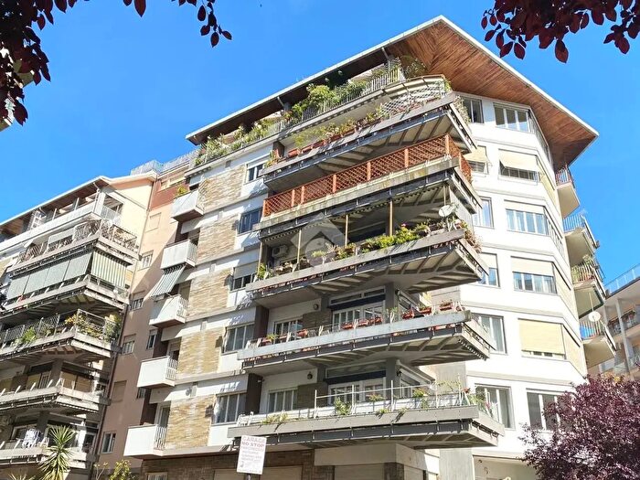 Appartamento con 5 locali in vendita in Prati Via Luigi Rizzo, Roma
