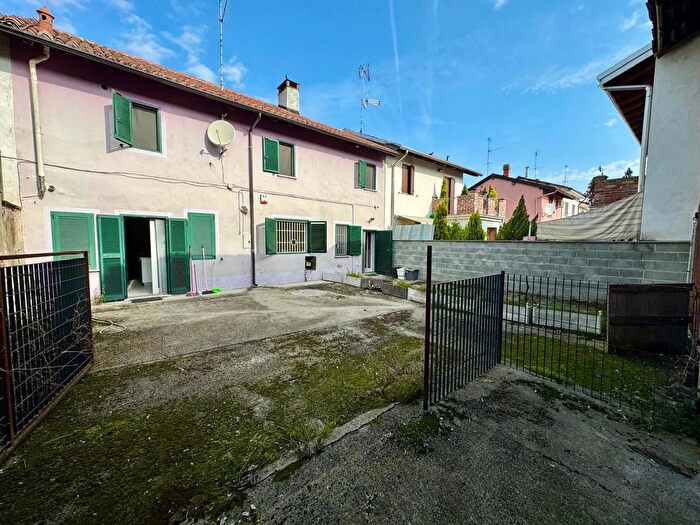 Casa quadrilocale in vendita in Via dei Mille, Mortara