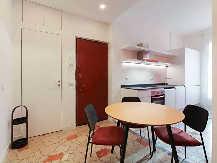 Appartamento trilocale in affitto in Via Natale Battaglia, Pasteur, Milano