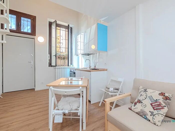 Appartamento monolocale in affitto in Via Padova, Milano