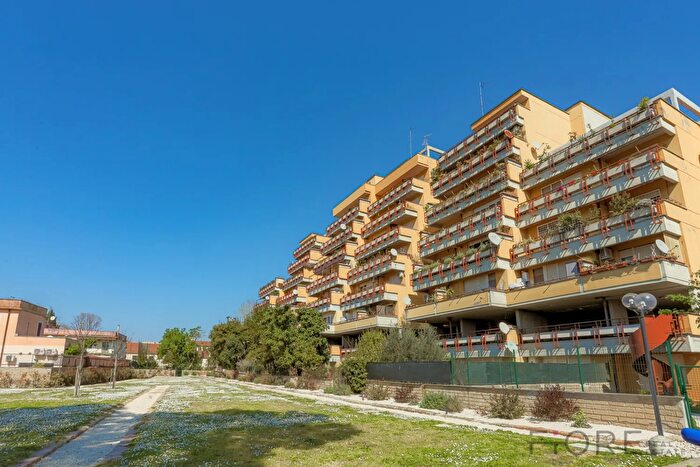 Appartamento trilocale in vendita in Via Salaria, Roma