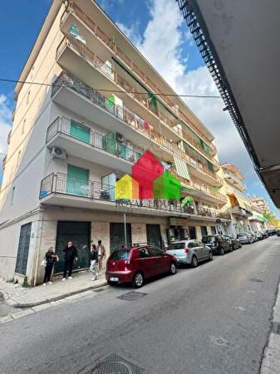 Appartamento trilocale in vendita in Via Giulio Cesare, Melito Di Napoli