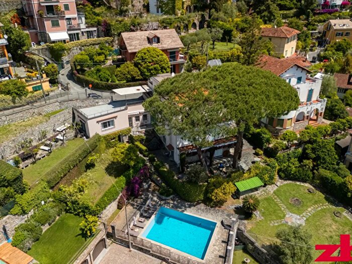 Appartamento con 9 locali in vendita in Viale La Torre, Santa Margherita Ligure