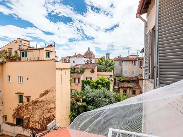 Appartamento monolocale in affitto in Via Camillo Cavour, Firenze