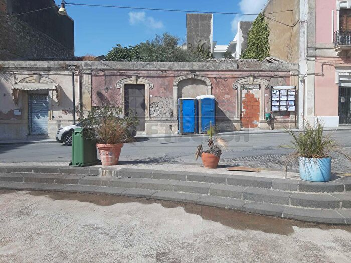 Casa con 5 locali in vendita in Via Piave, Siracusa