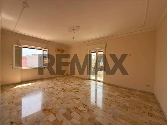 Appartamento con 6 locali in affitto in Via Sebastiano Olivieri, Siracusa