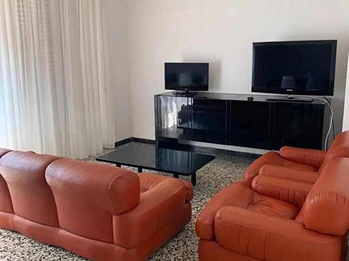 Appartamento con 5 locali in vendita in Carrara