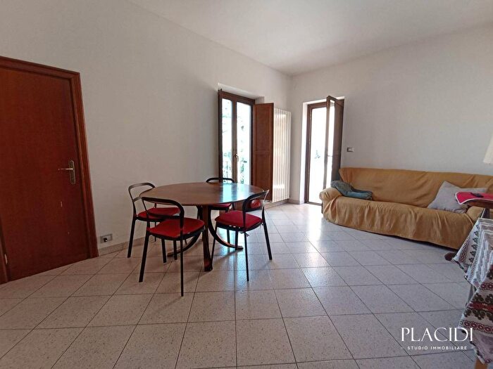 Appartamento quadrilocale in affitto in Duomo Fontana Luminosa, LAquila