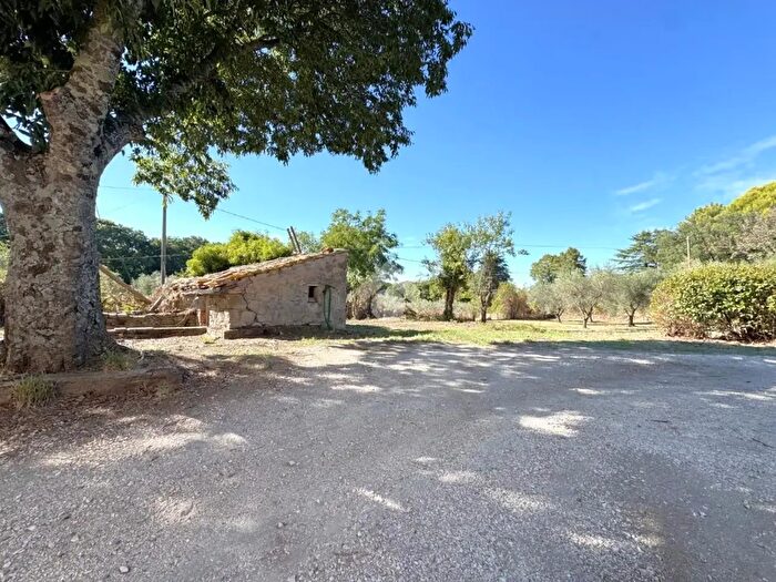 Casa bilocale in vendita in Str Palanzana, Viterbo