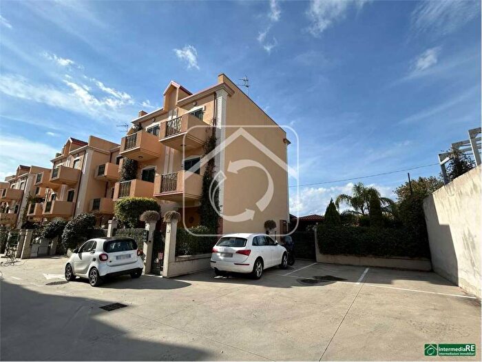 Casa quadrilocale in affitto in Modena San Giorgio Extra, Reggio Calabria