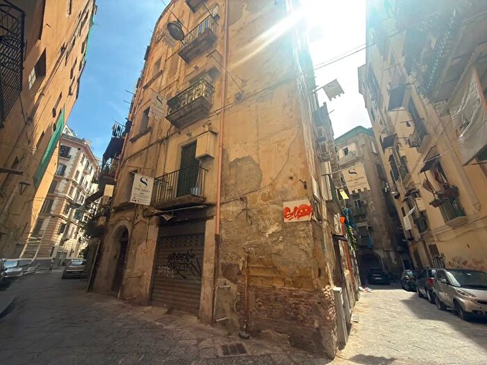Appartamento bilocale in vendita in Vico Graziella, Napoli