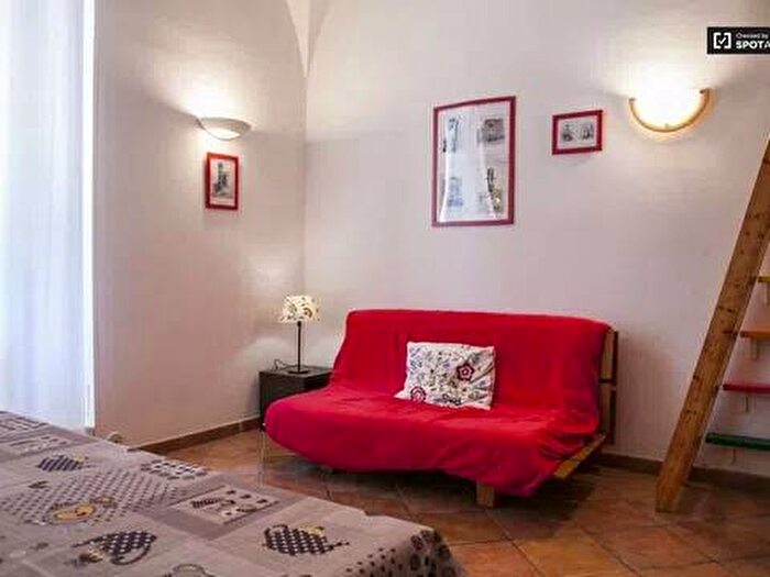 Appartamento monolocale in affitto in Via Della Polveriera, Colle Oppio, Roma