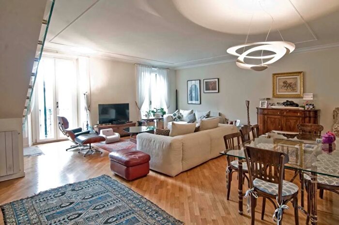 Appartamento quadrilocale in vendita in Milano