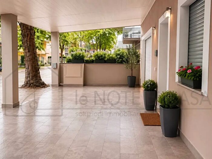 Appartamento quadrilocale in vendita in Via Emilia, Cervia