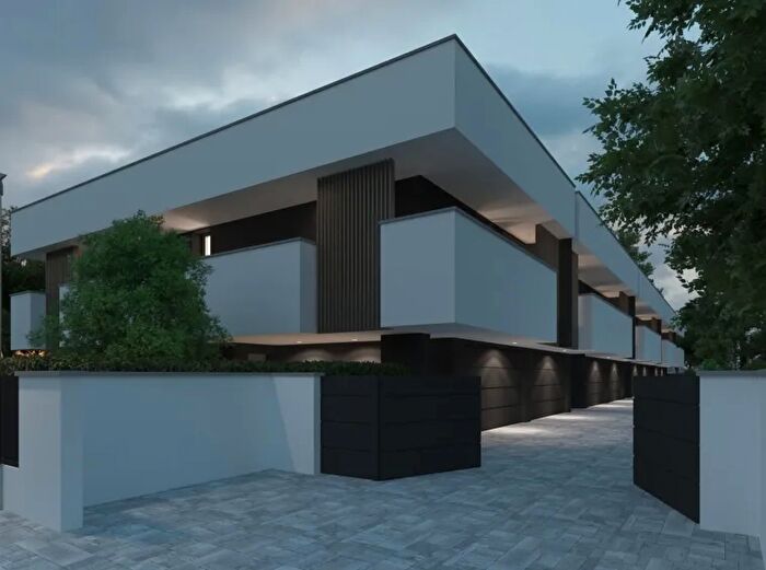 Casa quadrilocale in vendita in Modena