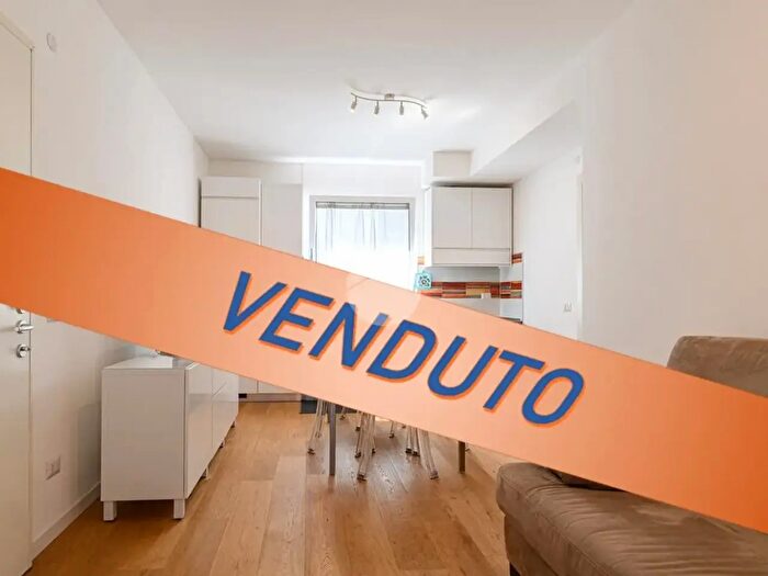 Appartamento bilocale in vendita in Via dei Liguri, Roma