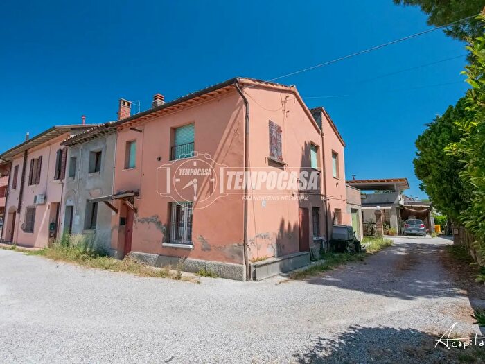 Appartamento quadrilocale in vendita in Via Santa Croce, Bertinoro