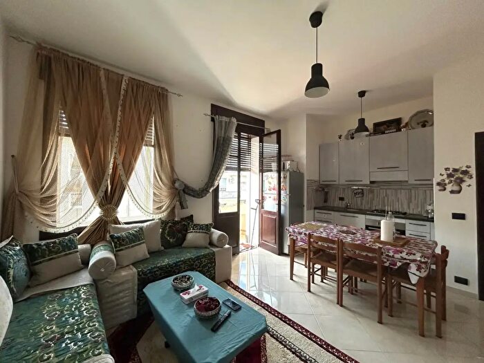 Appartamento trilocale in vendita in Piazzetta G Carducci, Legnago