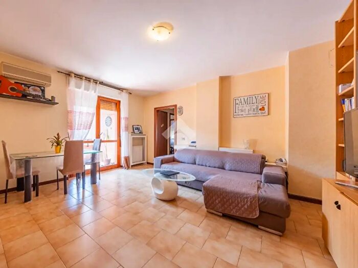 Appartamento quadrilocale in vendita in Via Abate di Tivoli, Roma