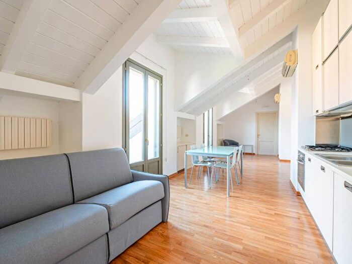Casa trilocale in affitto in Via Carlo Ravizza, De Angeli, Milano
