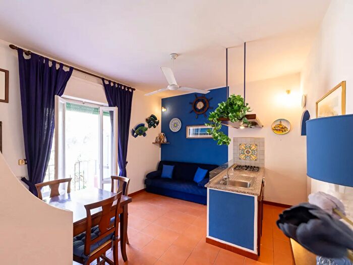 Appartamento quadrilocale in vendita in Via del Molo Snc, Monte Argentario