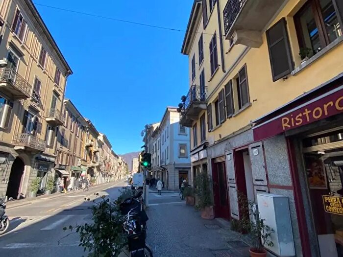 Appartamento bilocale in affitto in Via Milano, Como