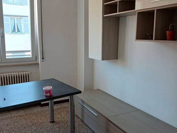 Appartamento trilocale in affitto in Como Sole, Como