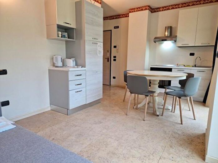 Appartamento bilocale in vendita in Via Francesco Agello, Desenzano Del Garda