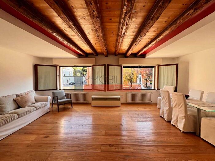 Appartamento con 6 locali in affitto in Carpenedo Bissuola, Venezia