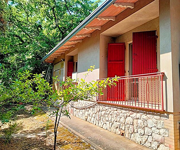 Casa quadrilocale in vendita in Via Campo Tinarelli, Bettona