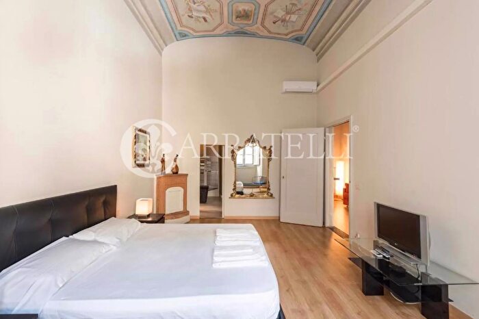 Appartamento con 5 locali in affitto in Via dei Sassetti, Firenze