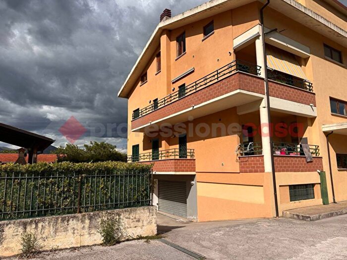 Appartamento trilocale in affitto in Via San Francesco, Centro, Avezzano