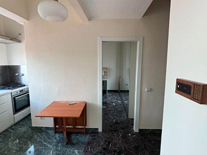 Appartamento quadrilocale in affitto in Viale Emilio Caldara, Porta Romana Medaglie d'Oro, Milano