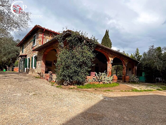 Casa con 12 locali in vendita in Via della Montagnola, Greve In Chianti