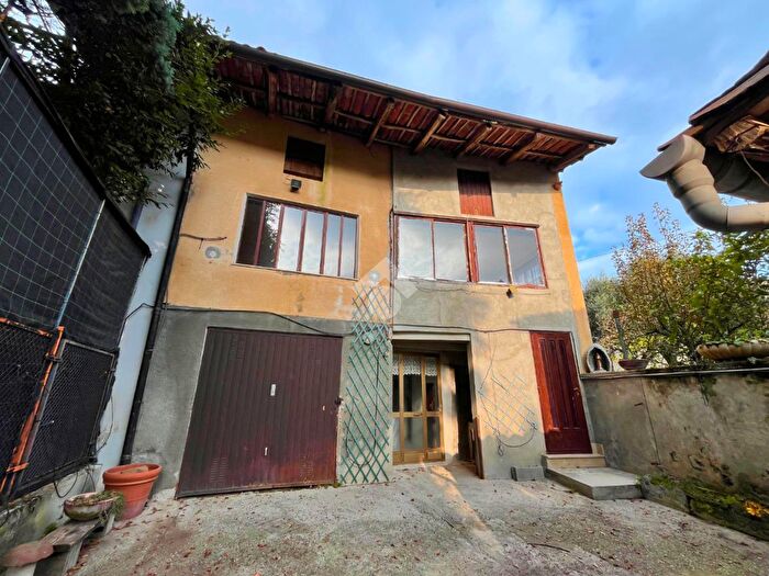 Casa quadrilocale in vendita in Via Costantino Nigra, Castelnuovo Nigra