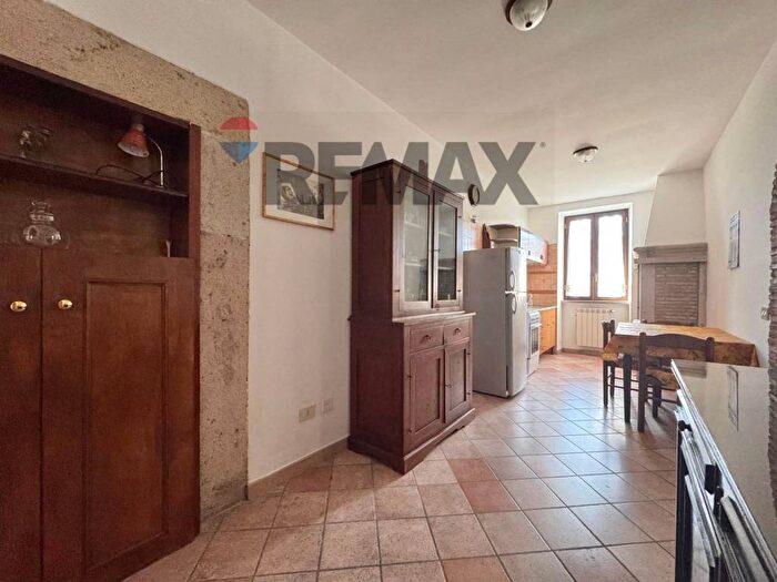 Appartamento trilocale in affitto in Via borgo Garibaldi, Oriolo Romano