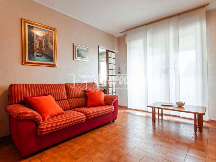 Appartamento quadrilocale in vendita in Via Fratelli Cervi, Saronno